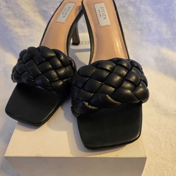 Steve Madden Black Braided Women's Heels - Picture 3 of 4